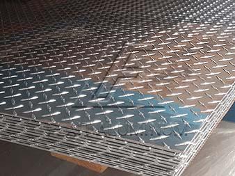 Aluminum diamond tread plate